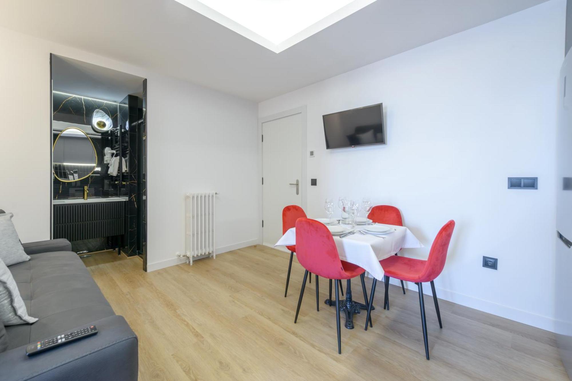 Gran Via Capitals By Monaro***** Apartment Madrid Luaran gambar