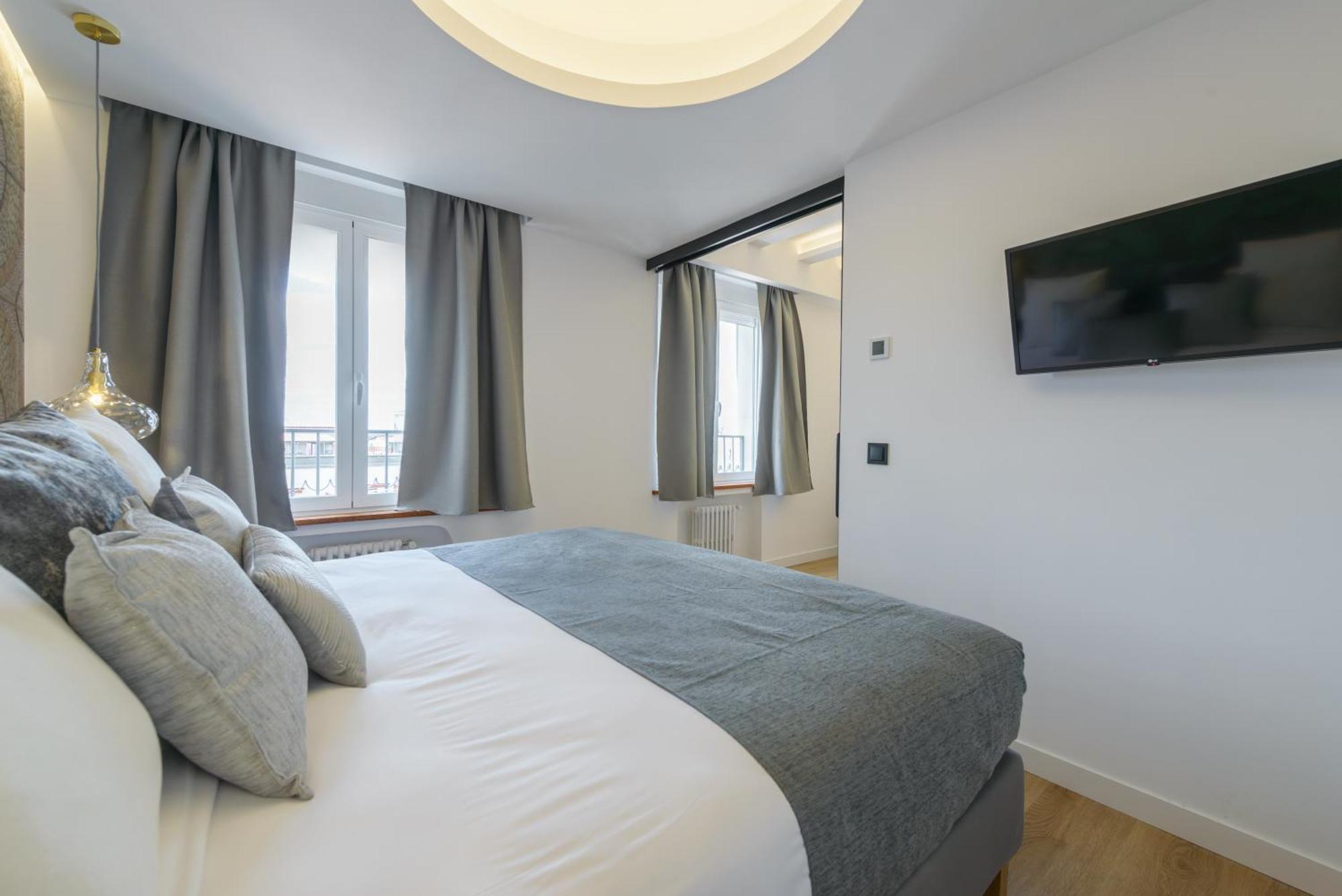 Gran Via Capitals By Monaro***** Apartment Madrid Luaran gambar