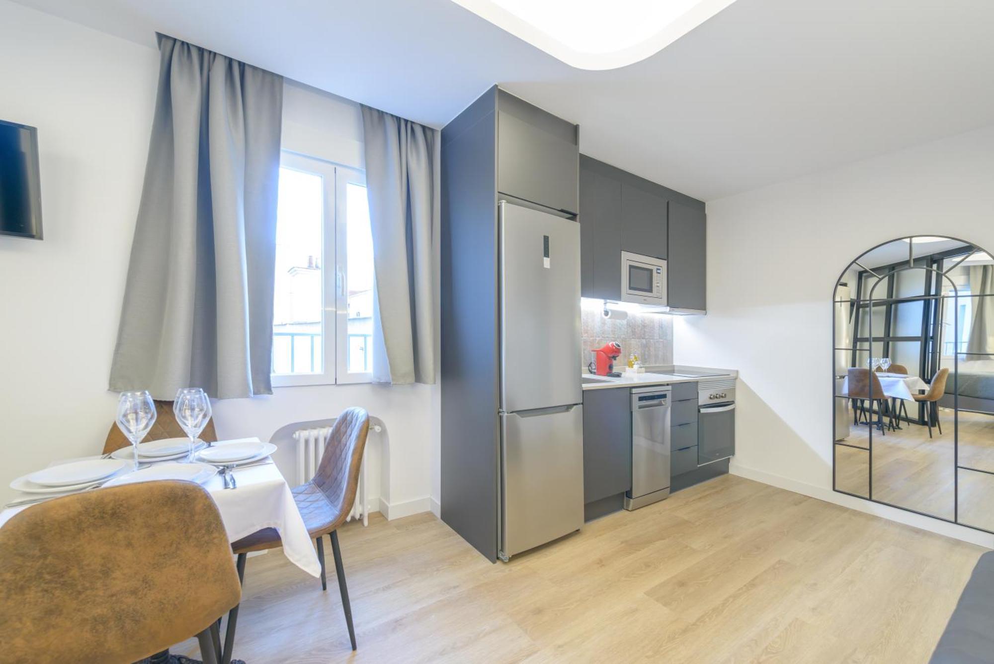 Gran Via Capitals By Monaro***** Apartment Madrid Luaran gambar