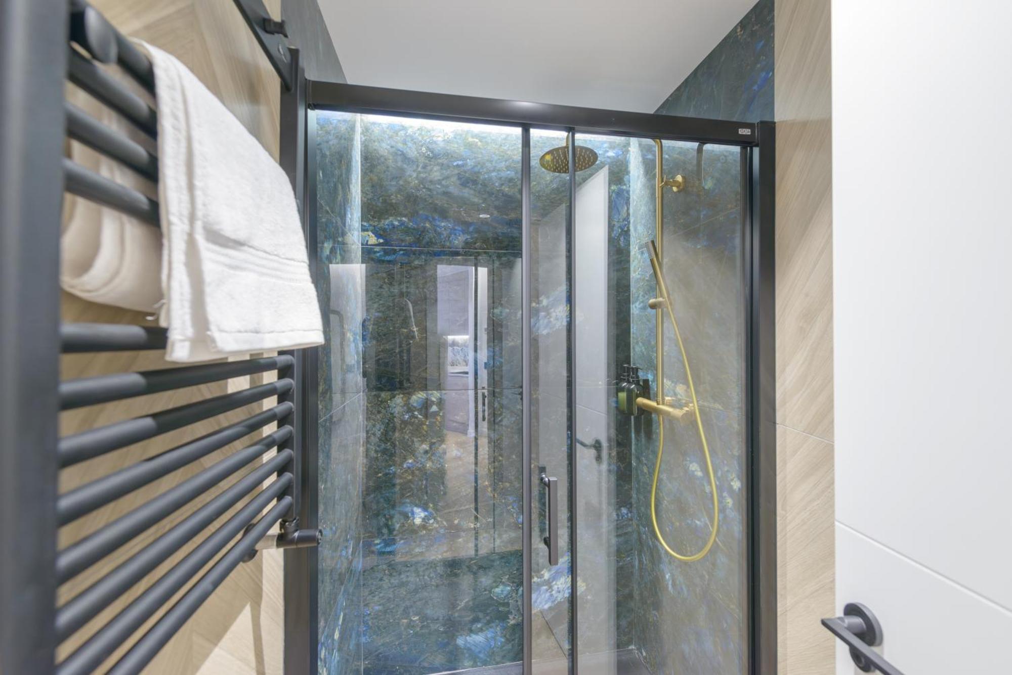 Gran Via Capitals By Monaro***** Apartment Madrid Luaran gambar