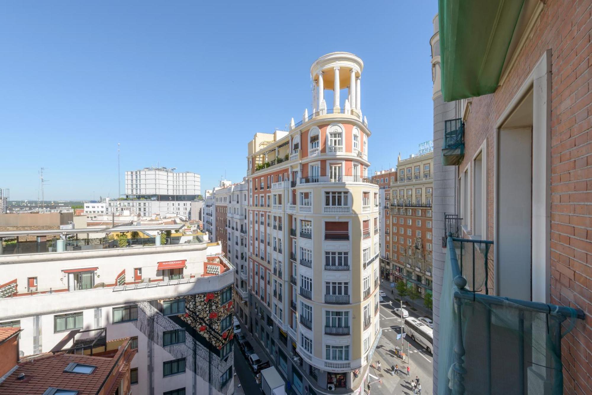 Gran Via Capitals By Monaro***** Apartment Madrid Luaran gambar