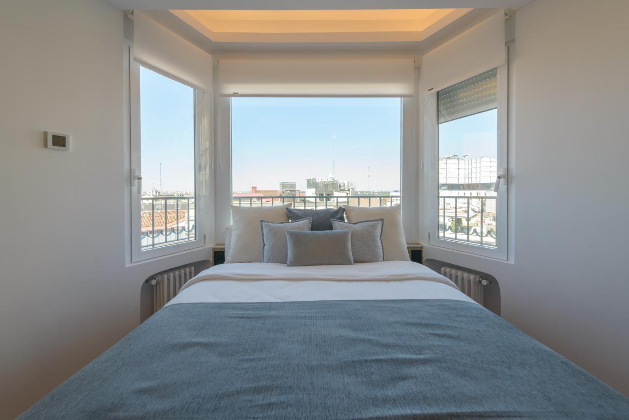 Gran Via Capitals By Monaro***** Apartment Madrid Luaran gambar